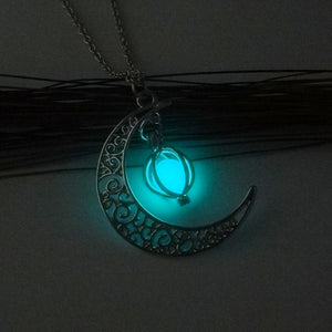 Fashion Women's Stone Shine Moon Charm Luminous Necklace