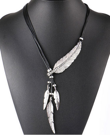 Vintage Alloy Feather Statement Necklace Women